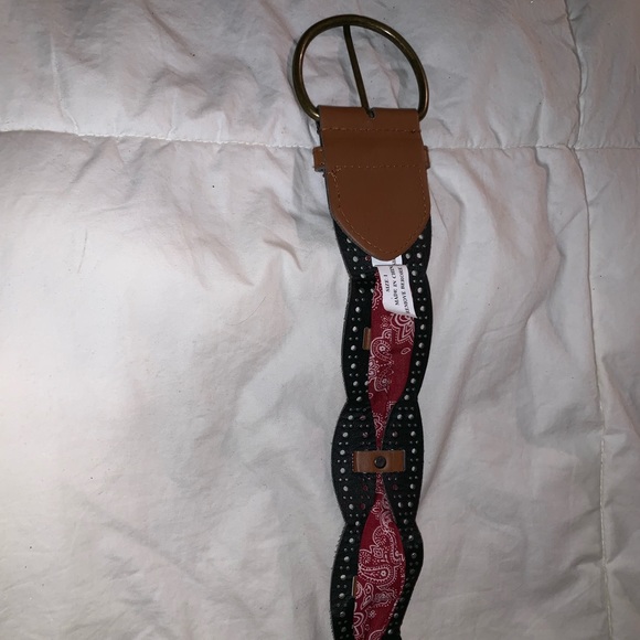 Belt - Picture 2 of 3